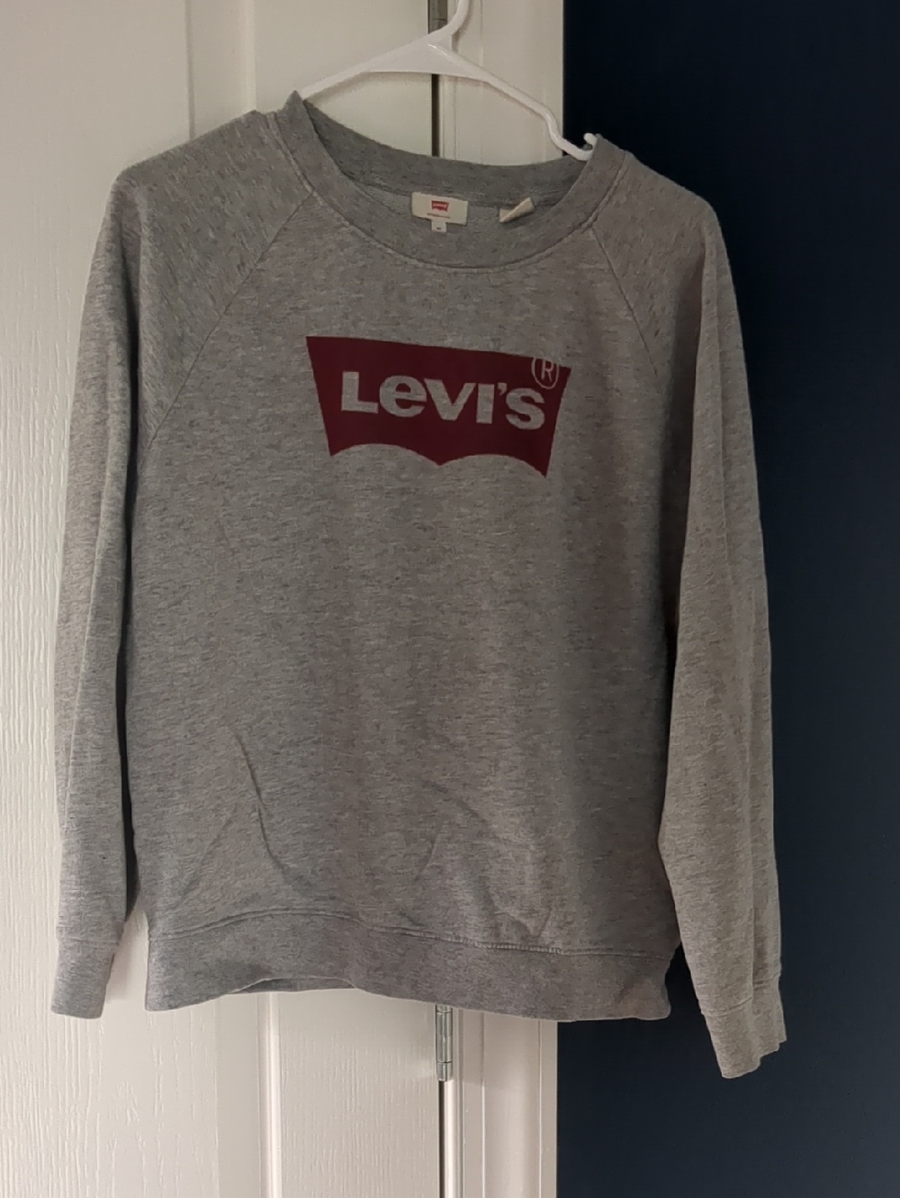 Levi's Men's Heather Gray Crewneck with Maroon Logo